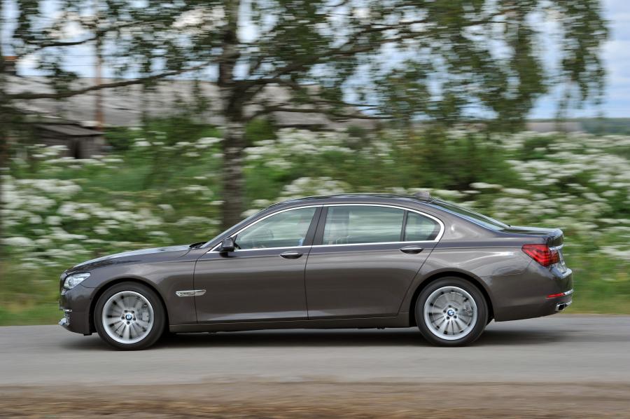  BMW 750iL 2013 года  (фото 57 из 96)